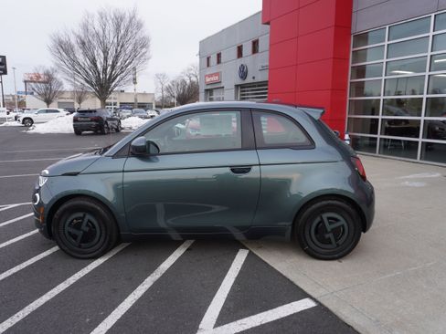 New 2025 FIAT 500 e image 9