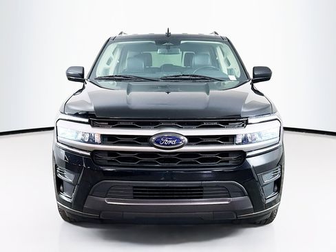Used 2024 Ford Expedition XLT image 2