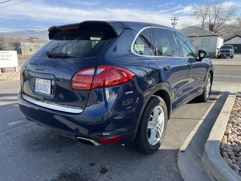 Used 2011 Porsche Cayenne image 4