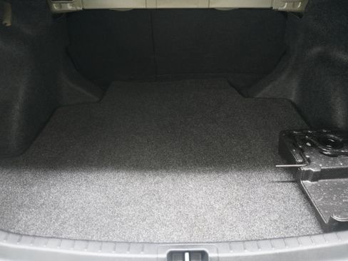 Used 2016 Toyota Corolla L FWD image 21