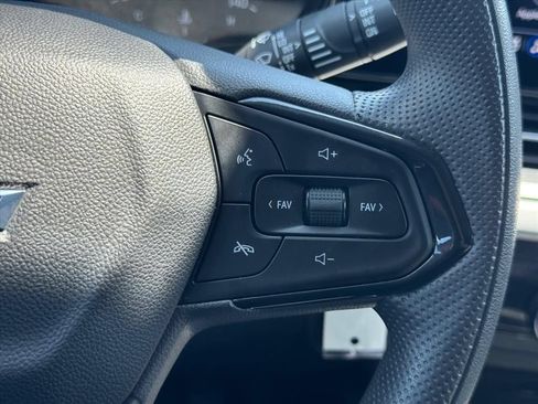 Used 2026 Chevrolet Trax LS FWD image 17