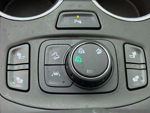 Used 2022 GMC Terrain SLT w/ Infotainment Package II image 11