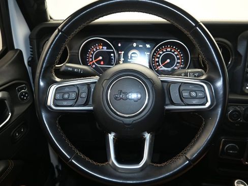 Used 2021 Jeep Gladiator Overland AWD/4WD image 13