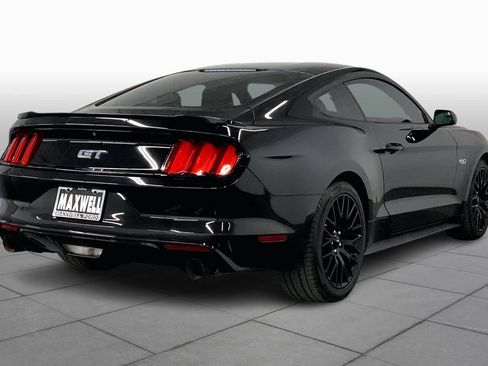 Used 2016 Ford Mustang GT RWD image 11