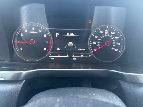 Used 2023 Kia Sorento S w/ Panoramic Sunroof Package FWD image 9