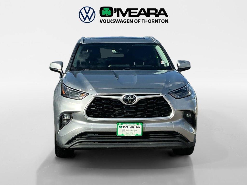 Used 2022 Toyota Highlander XLE AWD/4WD image 8