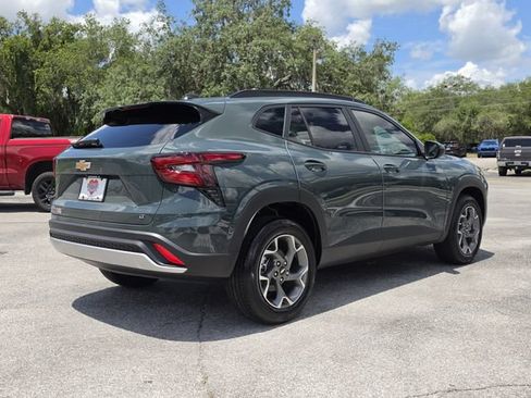 New 2026 Chevrolet Trax LT w/ LT Convenience Package FWD image 5