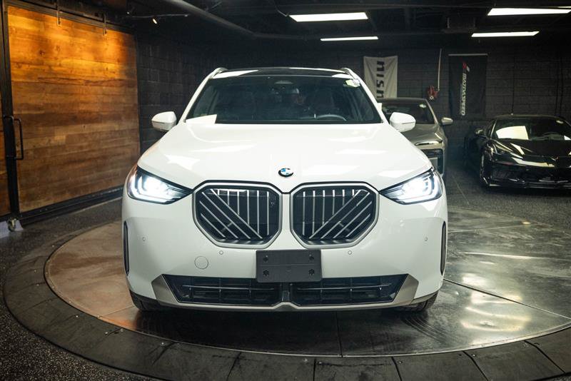 Used 2025 BMW X3 xDrive30i w/ Premium Package AWD/4WD image 4