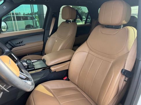 Used 2023 Land Rover Range Rover Sport SE AWD/4WD image 6