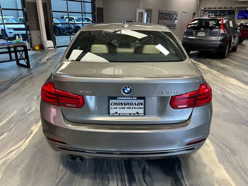 Used 2018 BMW 330i xDrive Sedan AWD/4WD image 32