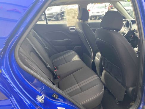 Used 2023 Hyundai Venue SEL FWD image 27
