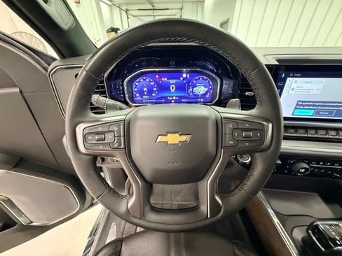 Certified 2025 Chevrolet Silverado 1500 High Country w/ High Country Premium Package AWD/4WD image 11