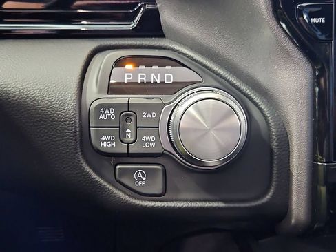 New 2026 RAM 1500 Laramie AWD/4WD image 27