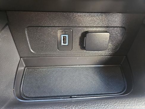 Used 2019 Ford Escape SEL AWD/4WD image 34