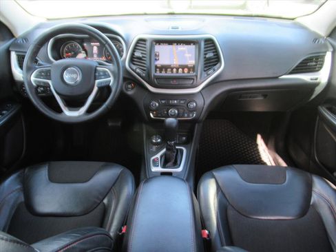 Used 2015 Jeep Cherokee Trailhawk w/ Comfort/Convenience Group image 12