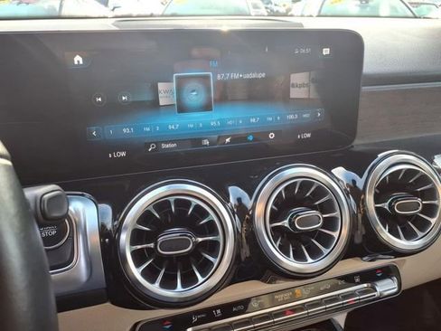 Used 2023 Mercedes-Benz EQB 300 4MATIC image 62