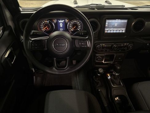 Used 2023 Jeep Gladiator Sport image 11