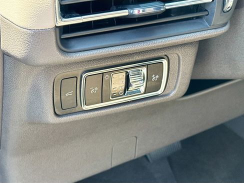 Used 2023 Lincoln Corsair Reserve w/ Equipment Group 201A FWD image 10