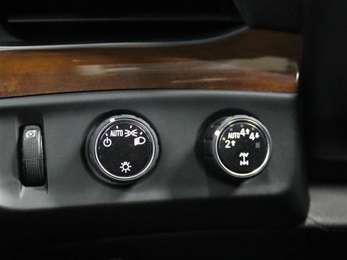 Used 2019 Cadillac Escalade Premium Luxury image 36
