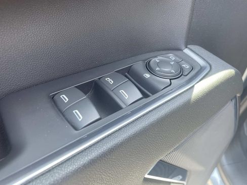 Used 2023 Chevrolet Silverado 1500 LT AWD/4WD image 15
