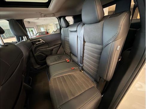 Used 2024 Mitsubishi Outlander Ralliart image 25