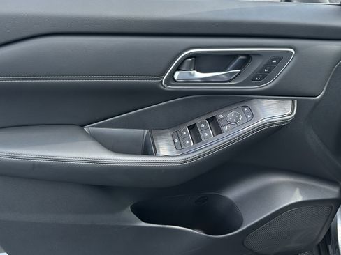 New 2026 Nissan Rogue Platinum w/ Platinum Premium Package image 23