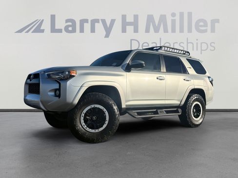 Used 2014 Toyota 4Runner SR5 image 1