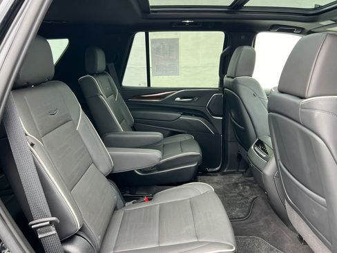 Certified 2023 Cadillac Escalade Premium Luxury image 25