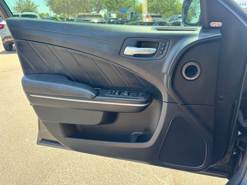 Used 2022 Dodge Charger Scat Pack w/ Plus Group RWD image 11