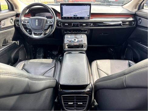 Used 2022 Lincoln Nautilus Reserve AWD/4WD image 13