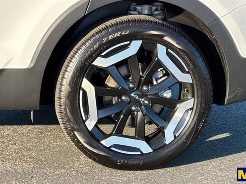 Used 2025 Kia Telluride EX image 34