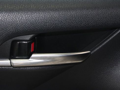 Used 2022 Toyota Camry LE AWD/4WD image 8