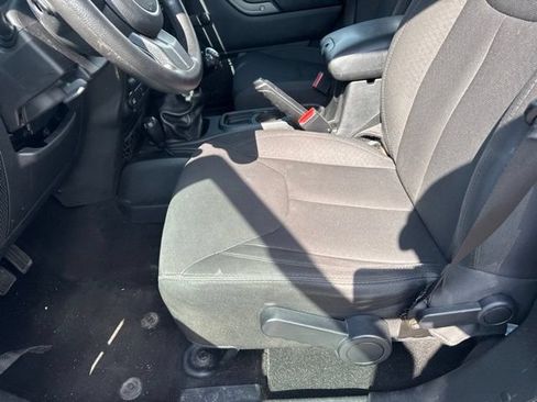 Used 2017 Jeep Wrangler Unlimited Sport AWD/4WD image 15