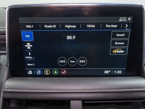 Used 2021 GMC Yukon XL SLT w/ SLT Premium Package AWD/4WD image 20