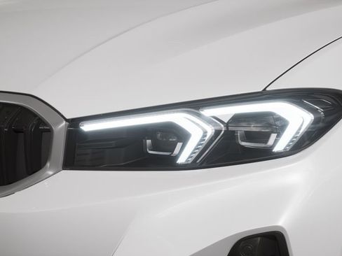 New 2026 BMW 330i xDrive Sedan w/ Premium Package image 33