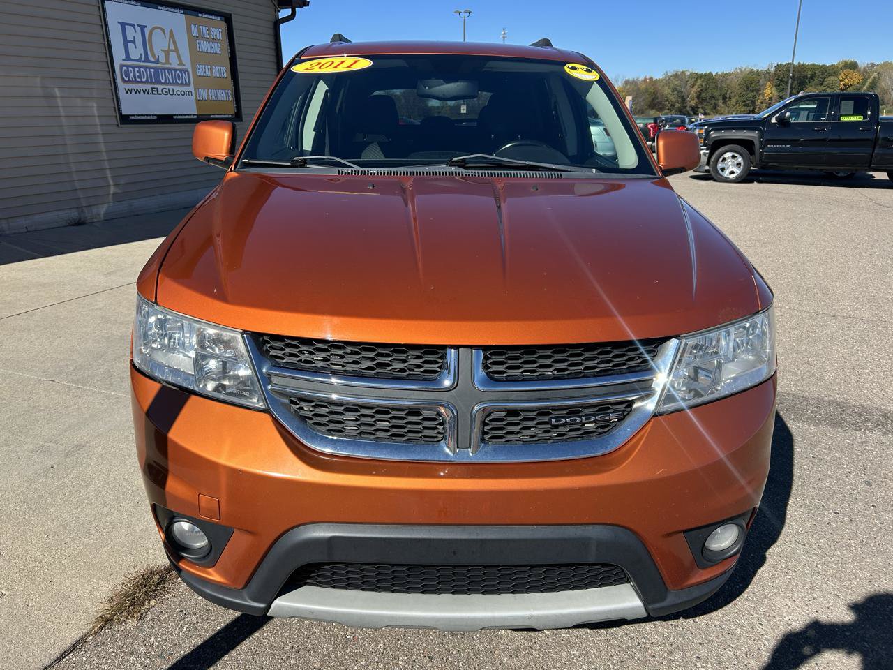 Used 2011 Dodge Journey SXT w/ Convenience Group I FWD image 2
