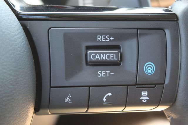 Used 2023 Nissan Rogue Platinum w/ Platinum Premium Package AWD/4WD image 15