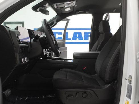 Used 2025 Chevrolet Tahoe LS RWD image 15