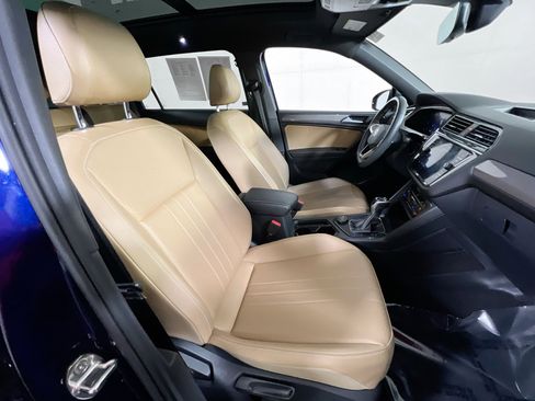 Used 2022 Volkswagen Tiguan SE image 25