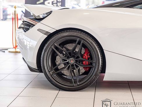 Used 2018 McLaren 720S Luxury image 15