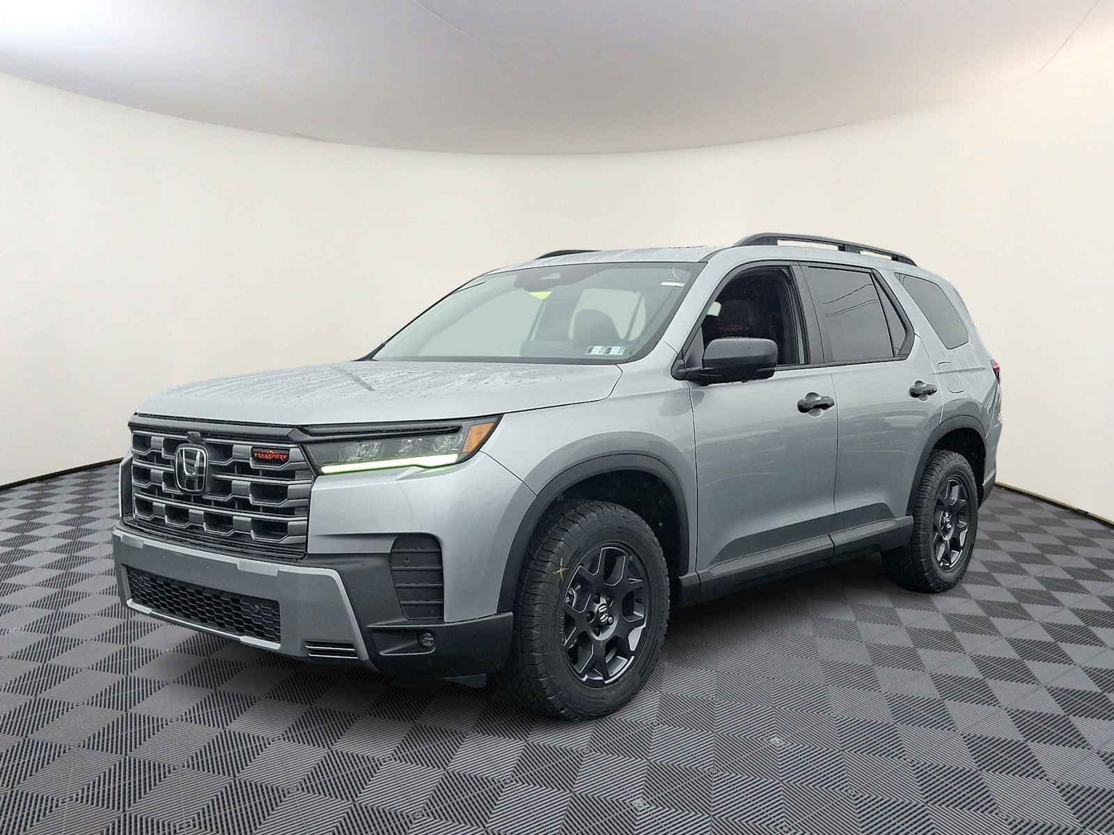 New 2026 Honda Pilot TrailSport image 2