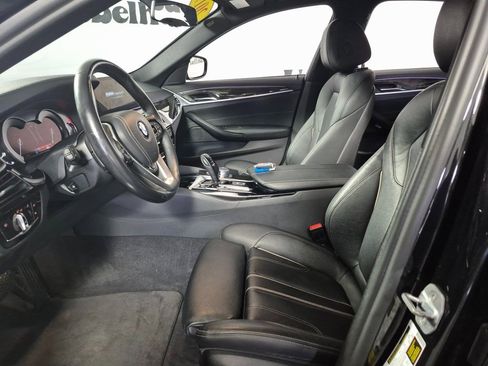 Used 2017 BMW 530i xDrive image 9