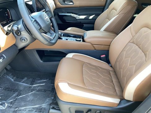 New 2026 Nissan Pathfinder Platinum w/ Cargo Package AWD/4WD image 30