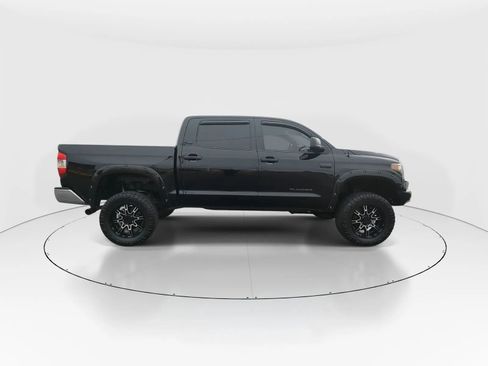 Used 2018 Toyota Tundra SR5 w/ SR5 Upgrade Package image 9
