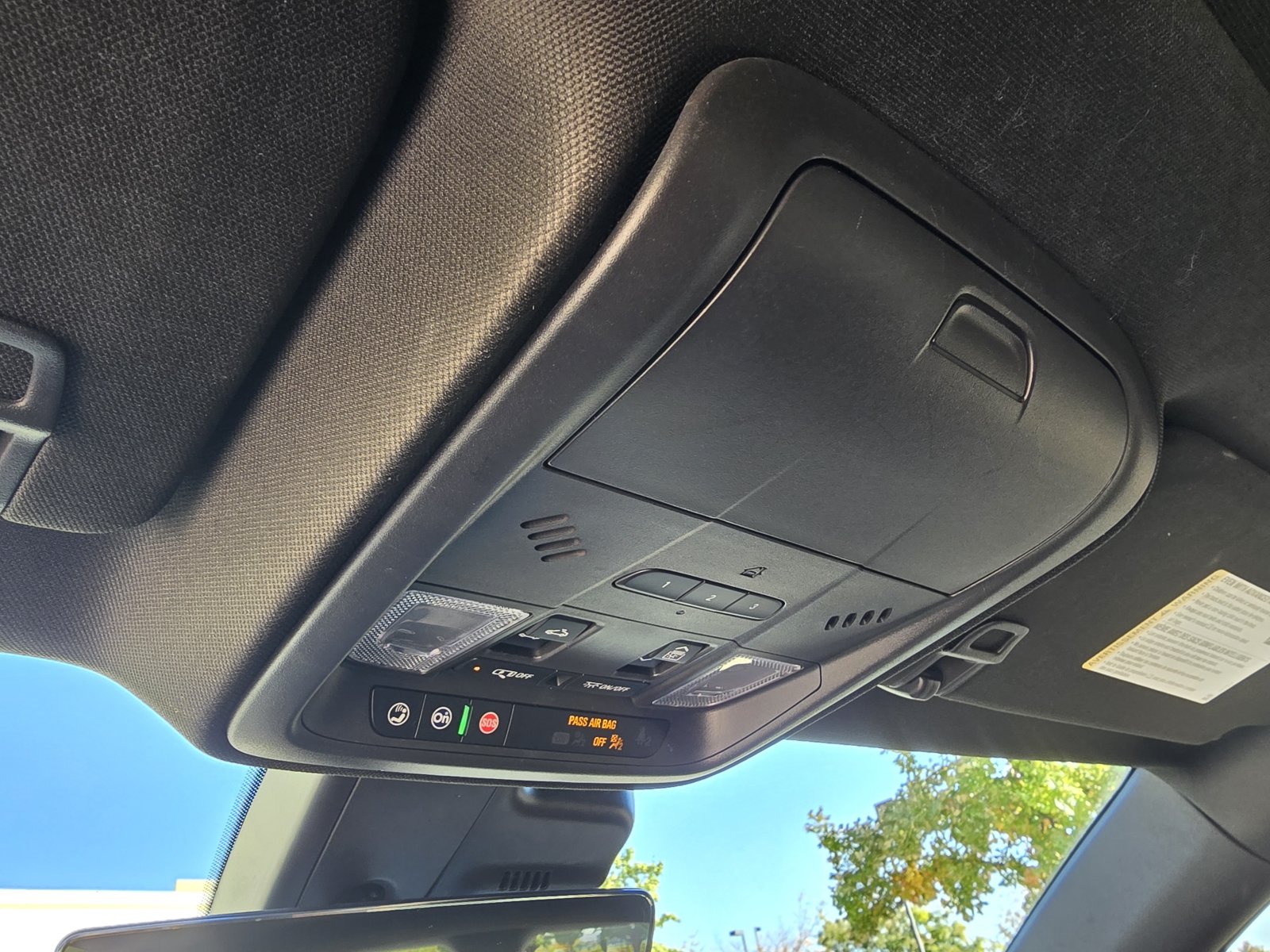 Used 2022 Cadillac XT4 Premium Luxury w/ Enhanced Visibility Package AWD/4WD image 23