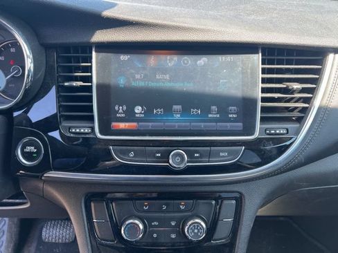 Used 2019 Buick Encore Preferred AWD/4WD image 17
