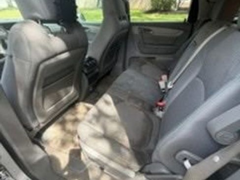 Used 2015 Chevrolet Traverse LT w/ Style and Technology Package image 6