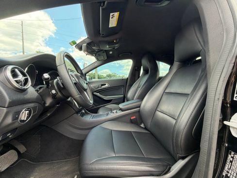 Used 2014 Mercedes-Benz CLA 250 image 10