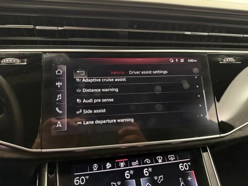 Used 2019 Audi Q8 Prestige AWD/4WD image 39