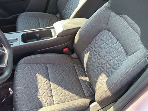 Used 2025 Nissan Kicks SV FWD image 28